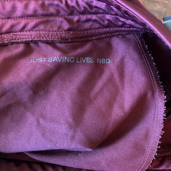 FIGS Technical Collection Zamora Jogger Scrub Pants | Burgundy | Size Small - Picture 5 of 12